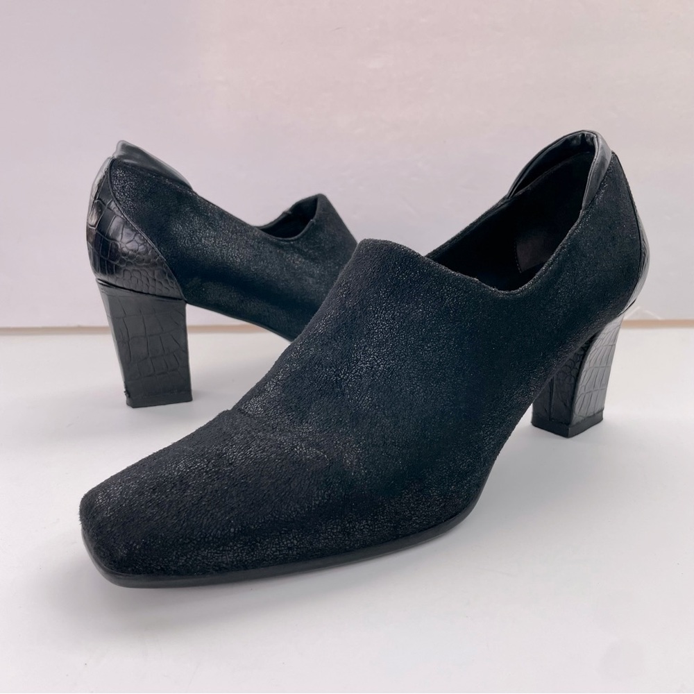 Donald Pliner Black Square-Toe Heeled Ankle Boot